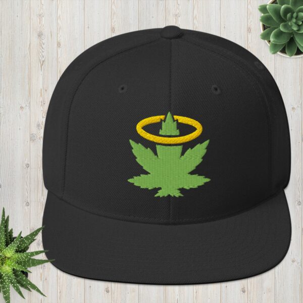 Halo Leaf Snapback